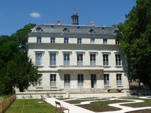 Château du duc d'Orléans Jardin Hélène Cadou