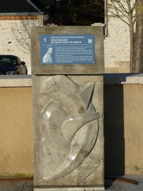 Statue de Gaudier Bzreska Saint Jean de Braye janvier 2016
